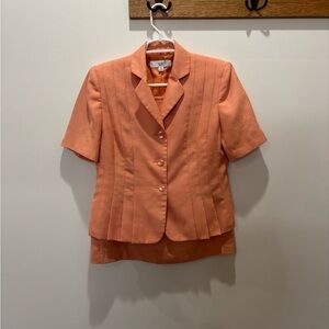 🐾 Le Suit Women's Orange Skirt Suit: Size 8P 🐾